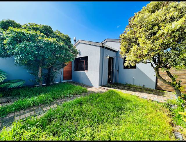 3 BEDROOM HOUSE FOR SALE IN STRANDFONTEIN